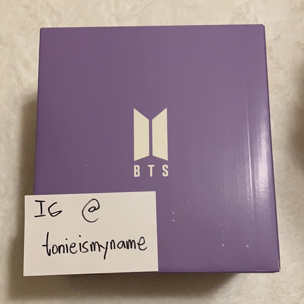 BTS MERCH BOX 2